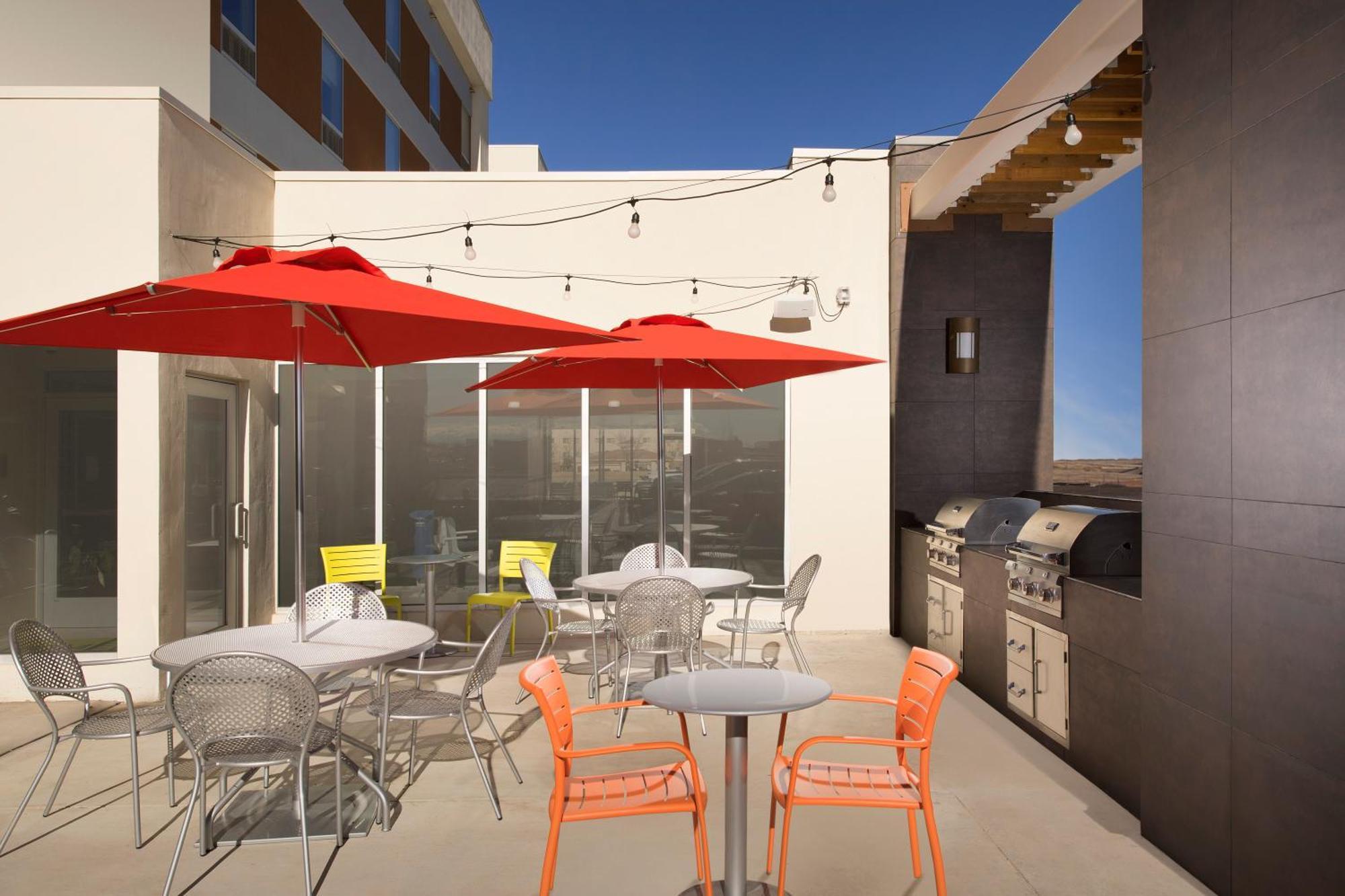 Home2 By Hilton International Airport 3* DEN