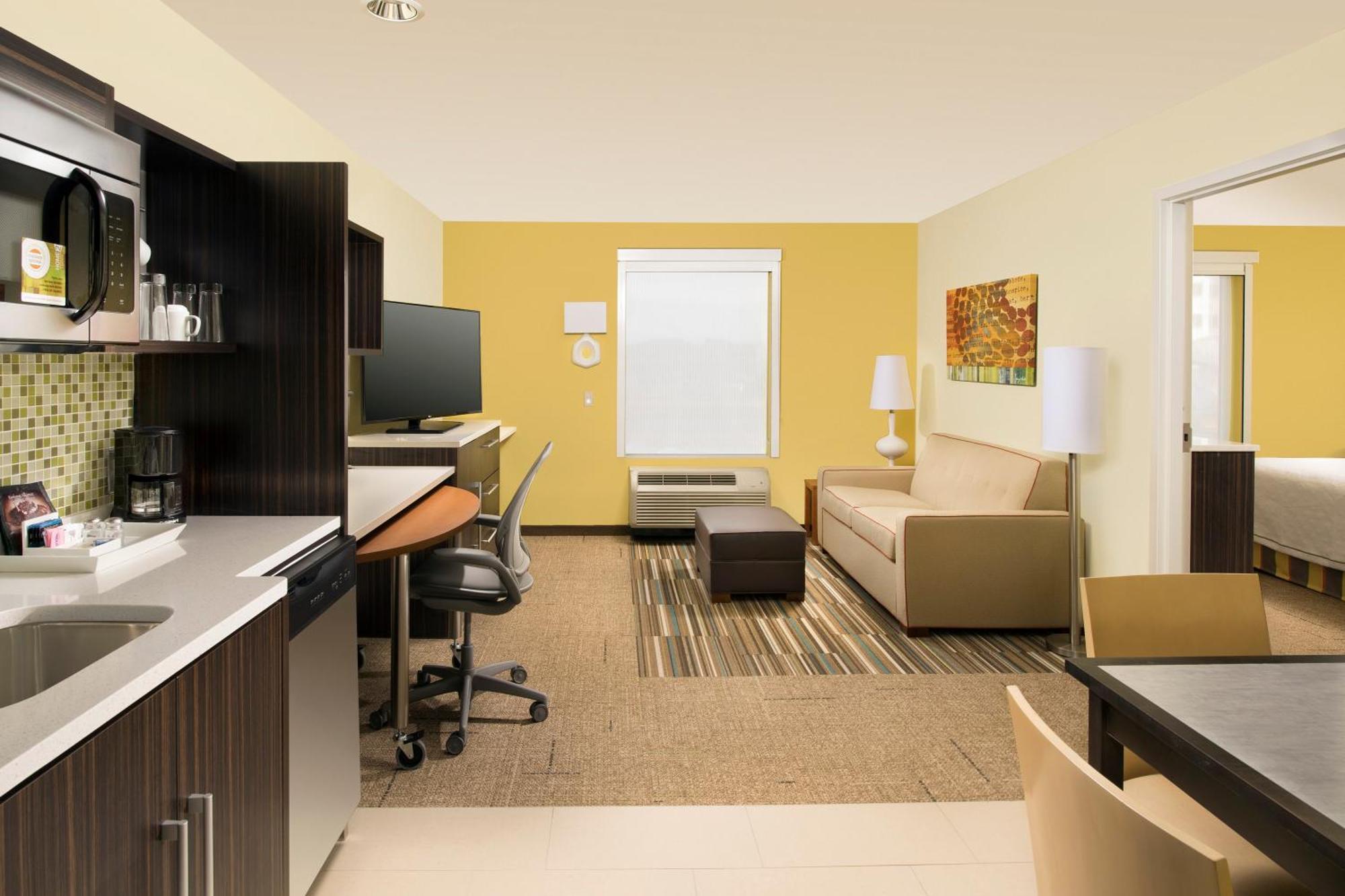 Home2 By Hilton International Airport 3*