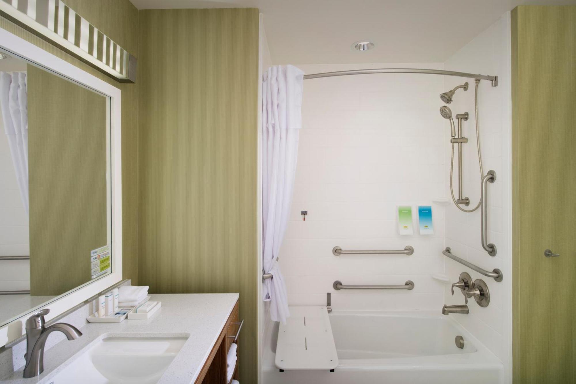 Home2 By Hilton International Airport 3* DEN